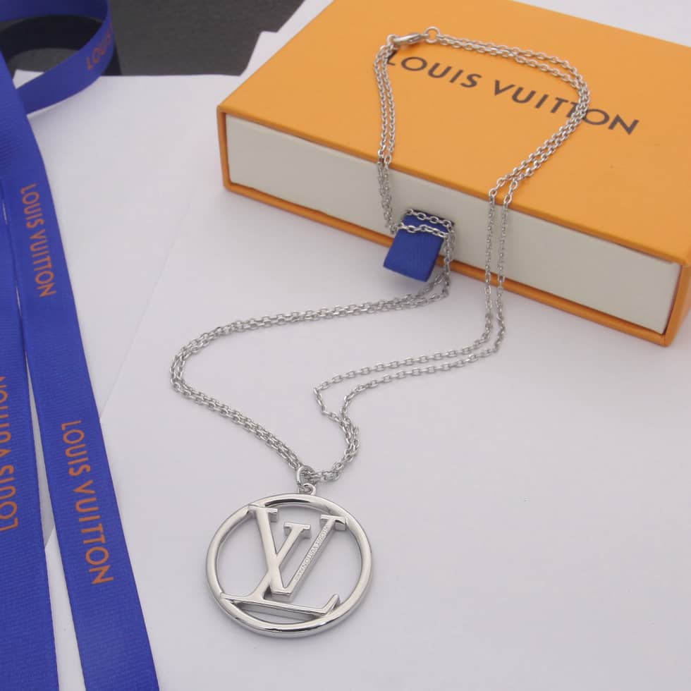 Wholesale L0vis Vvtt0n AAA+ Necklace