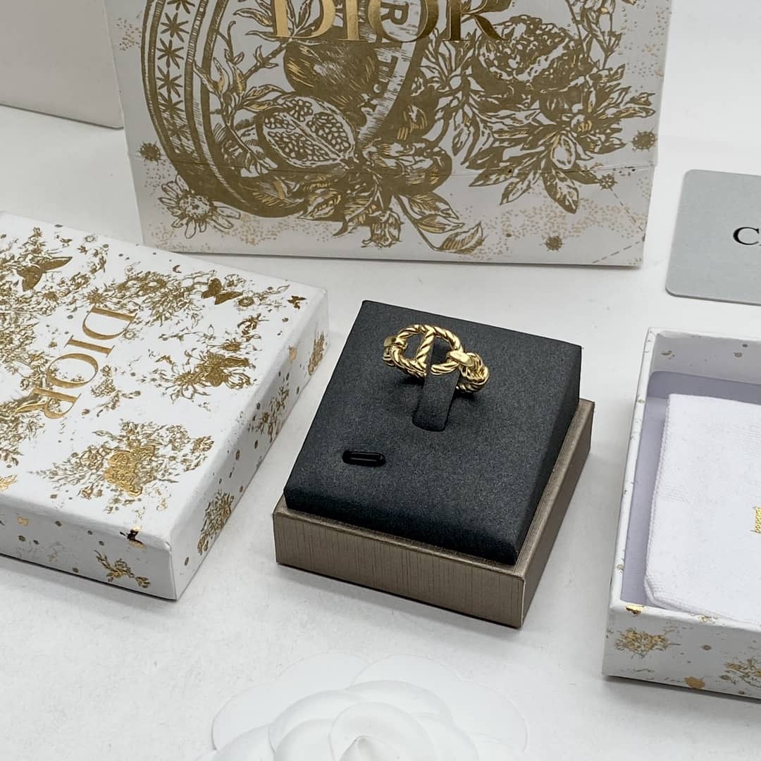 Replica Chr1st1an D10r Ring