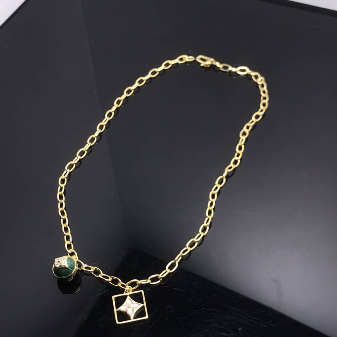 Fake L0vis Vvtt0n Logo Necklace