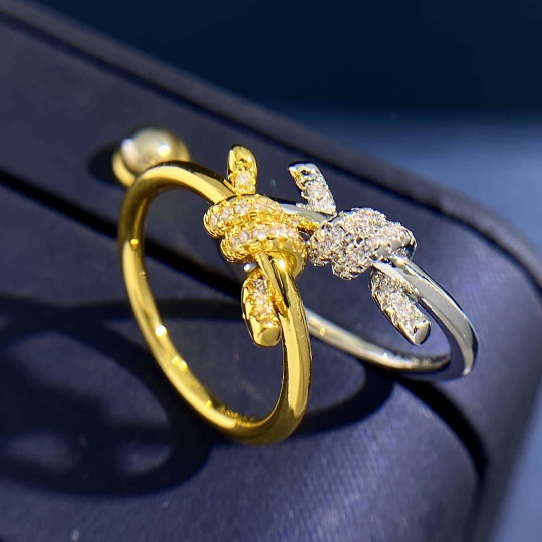 Luxury T*f*ny Classic AAA+ Ring