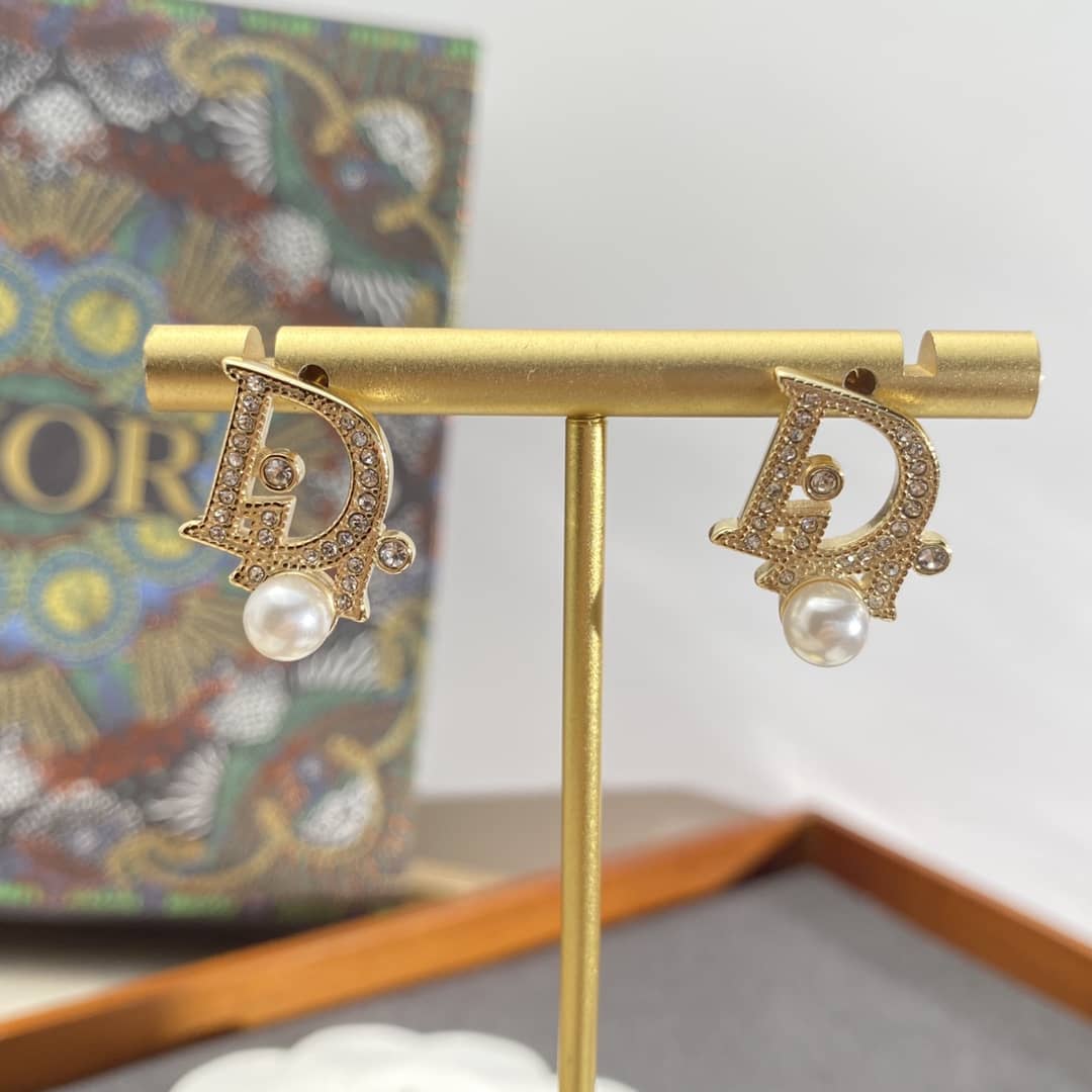 Top Quality Chr1st1an D10r Earring