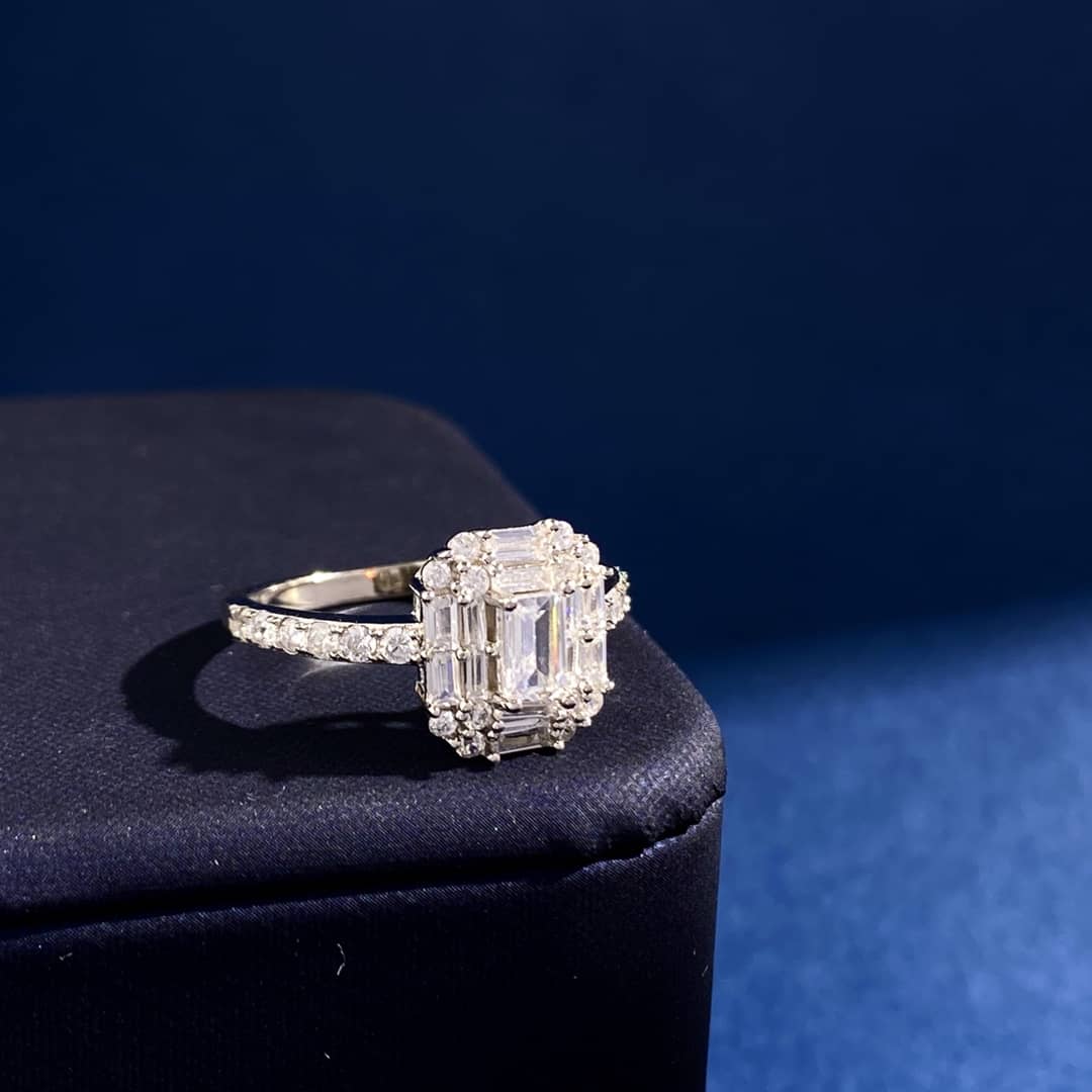 High Quality T*f*ny Ring