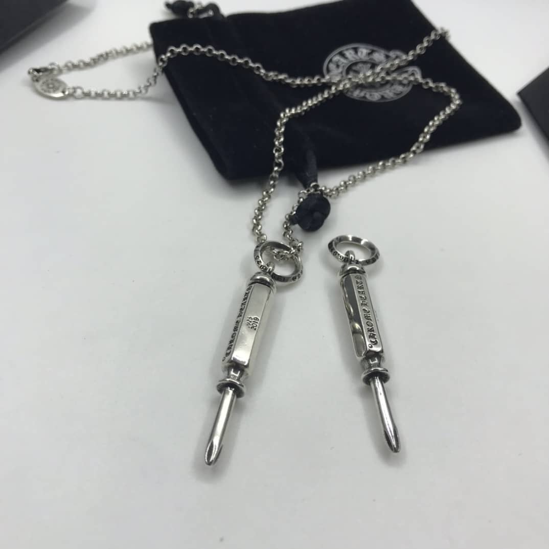 High Quality Ch*0me He**ts Necklace