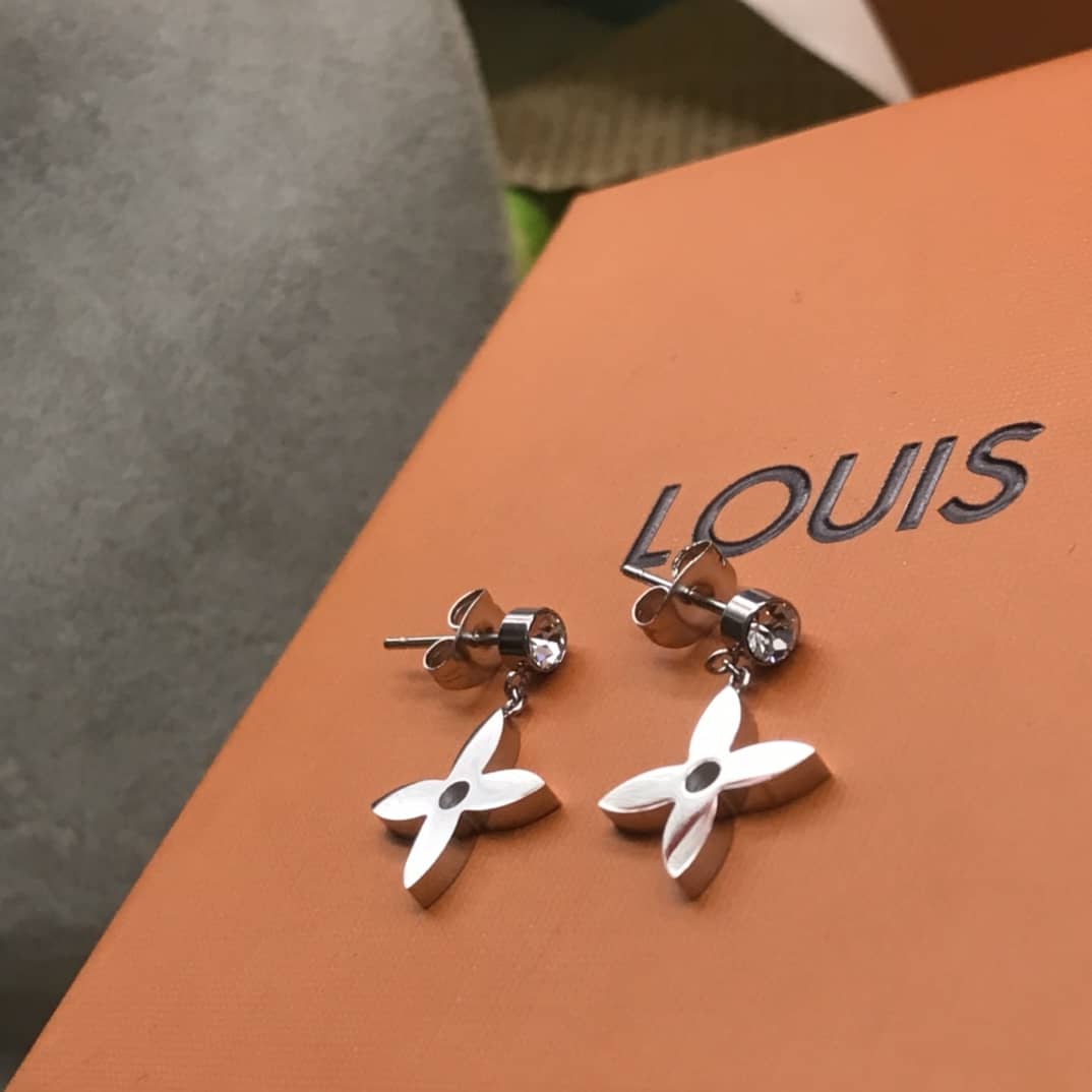 Top Quality L0vis Vvtt0n Earring