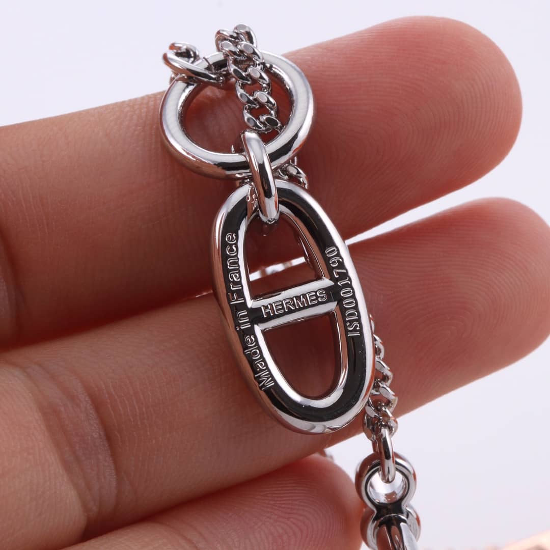 Fake H**me5 Logo Necklace