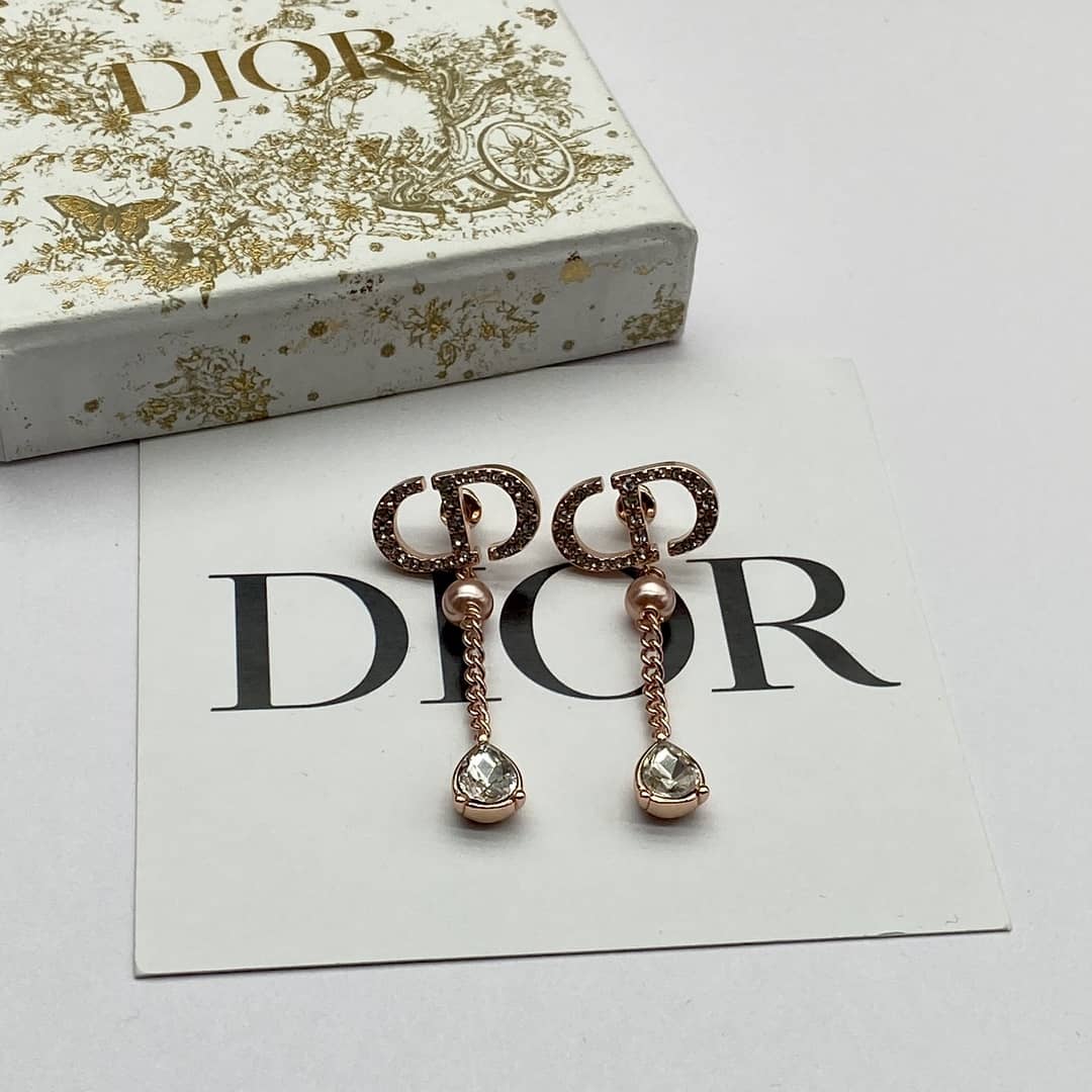 7 Star Chr1st1an D10r Earring