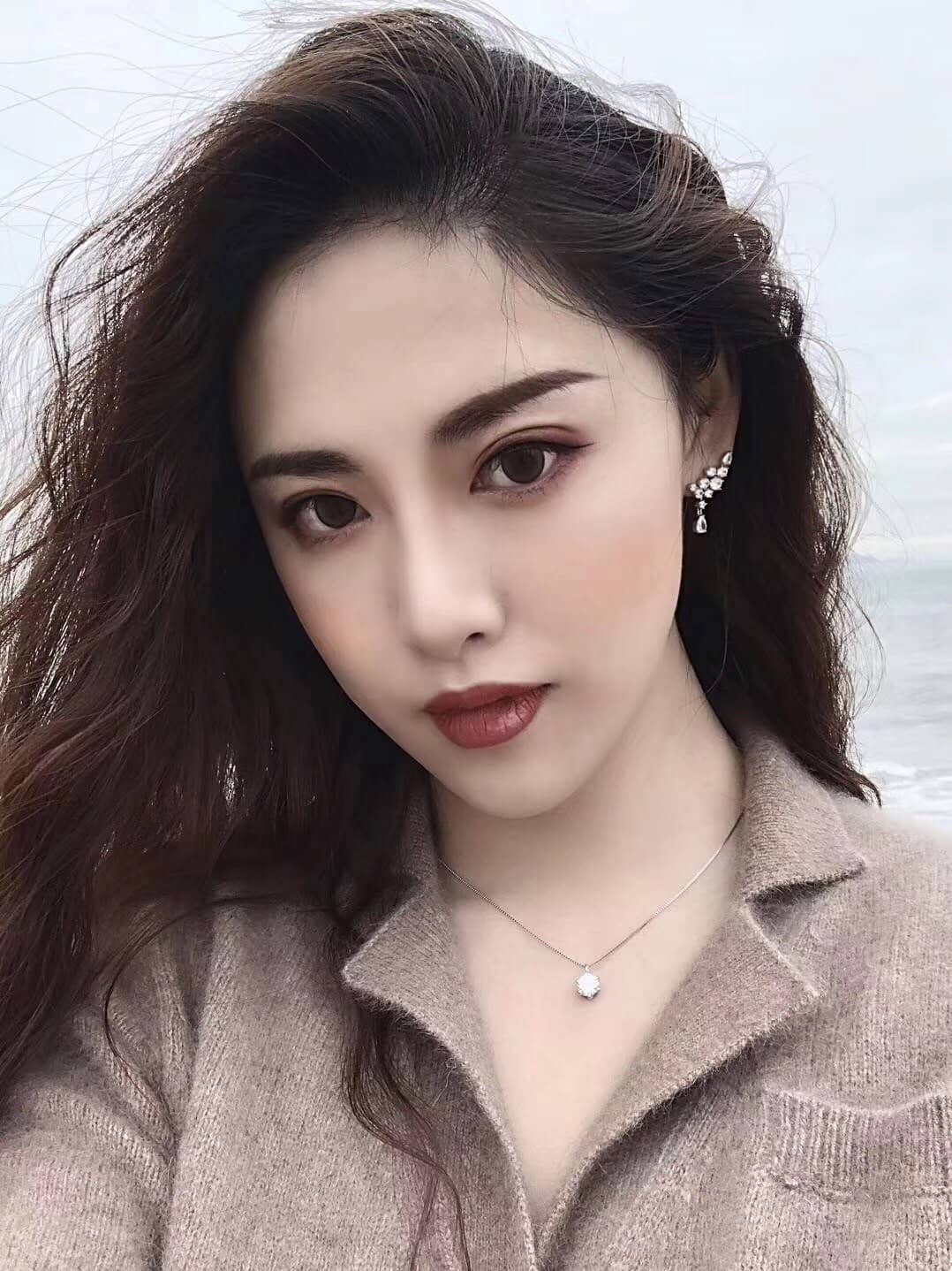 7 Star T*f*ny Necklace