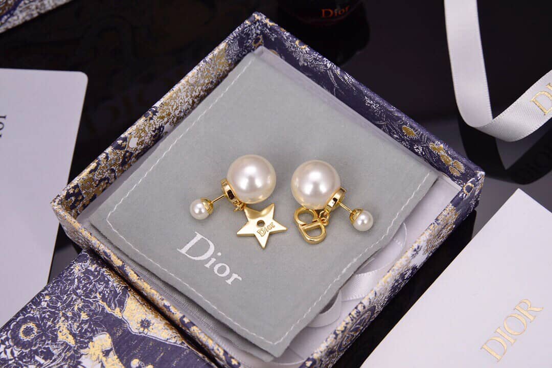 Replica Chr1st1an D10r Earring