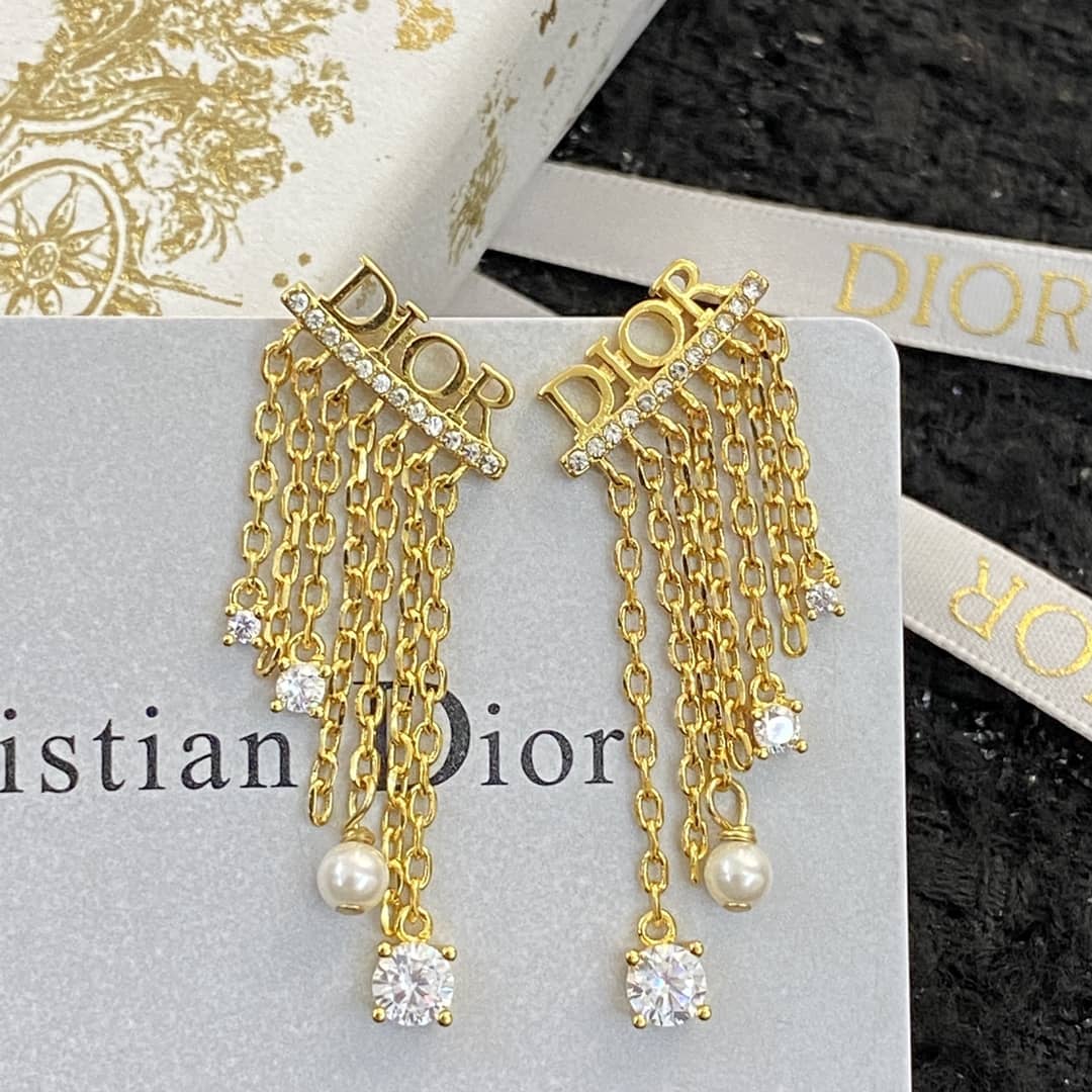 7 Star Chr1st1an D10r Earring