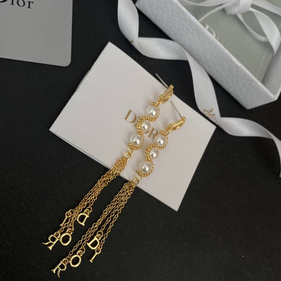 7 Star Chr1st1an D10r Earring