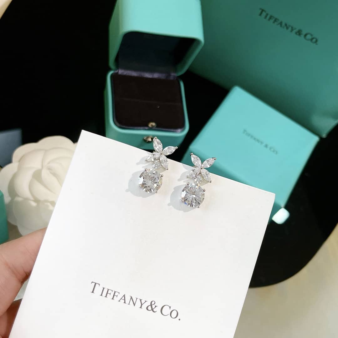 Knockoff T*f*ny Logo Earring