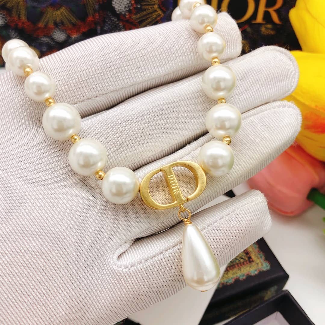 Knockoff Chr1st1an D10r Logo Necklace