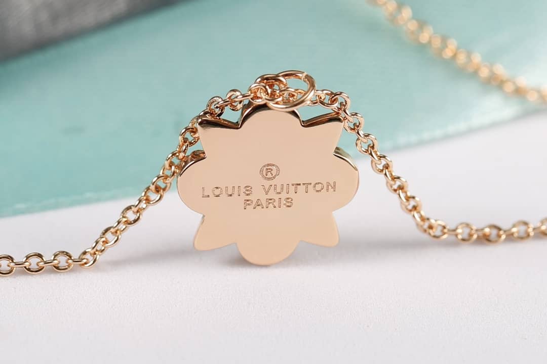 Designer L0vis Vvtt0n Classic Necklace