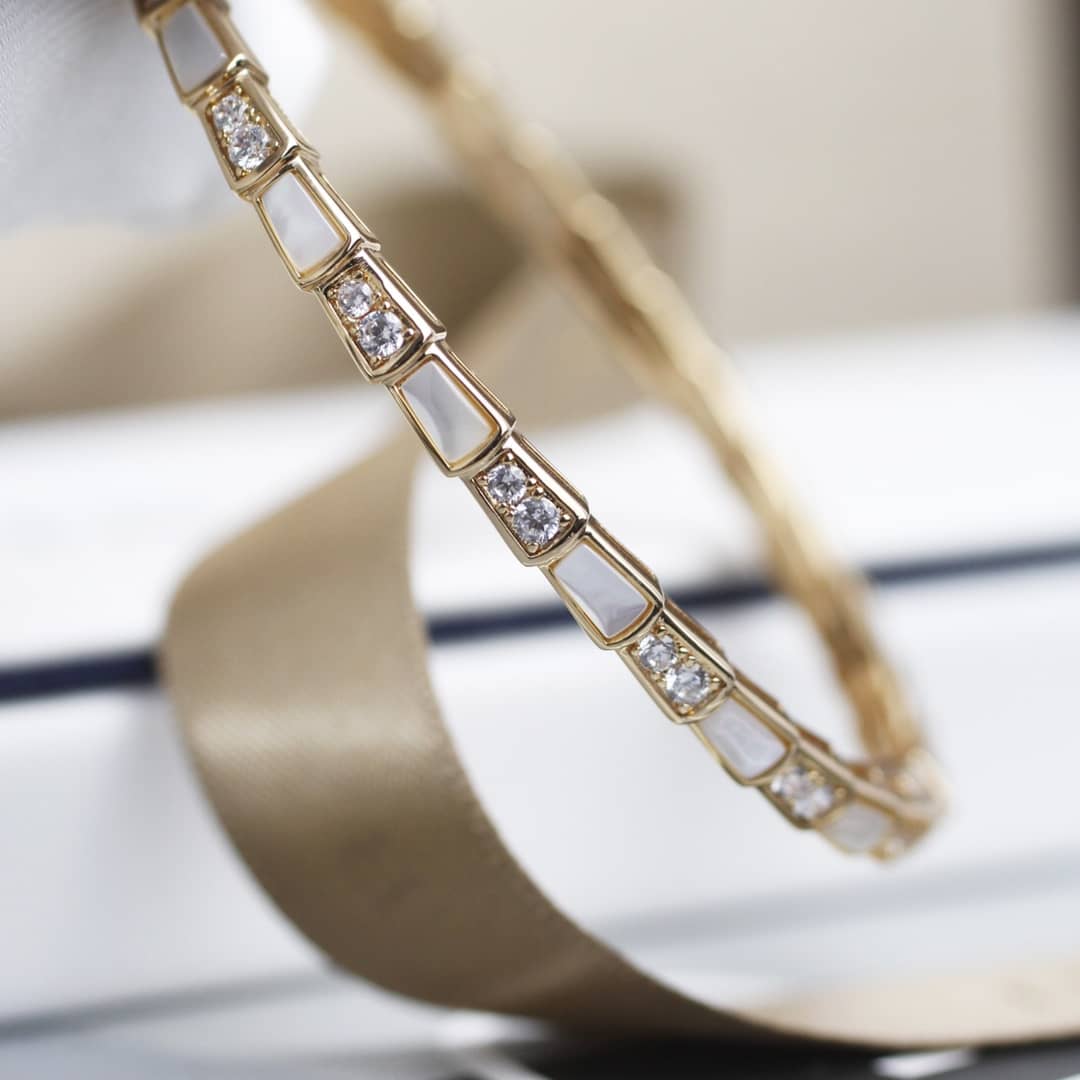 Fake Bv1g*ai Logo Bracelet