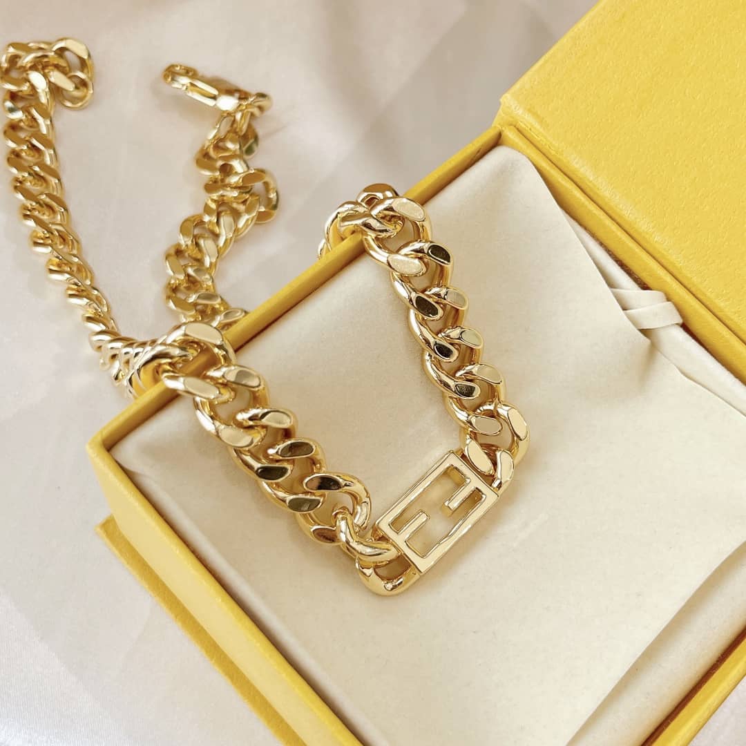 Top Quality F**di Necklace