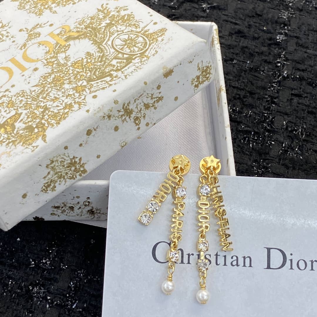 Best Chr1st1an D10r Classic Earring