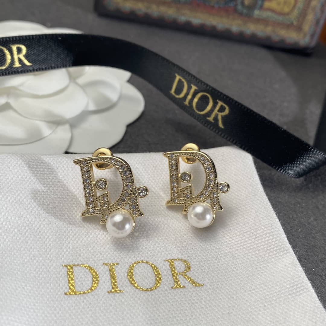 Top Quality Chr1st1an D10r Earring