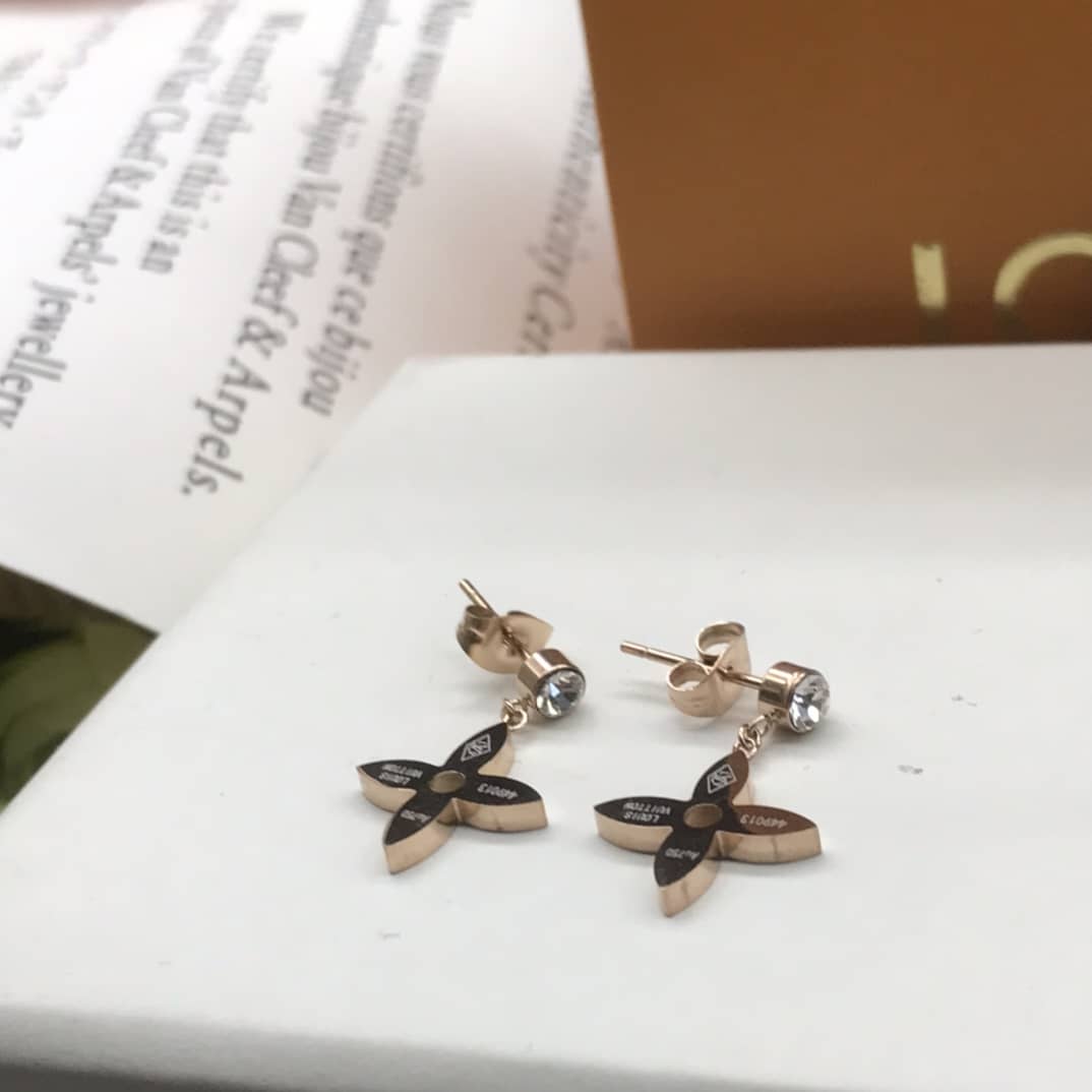 Top Quality L0vis Vvtt0n Earring