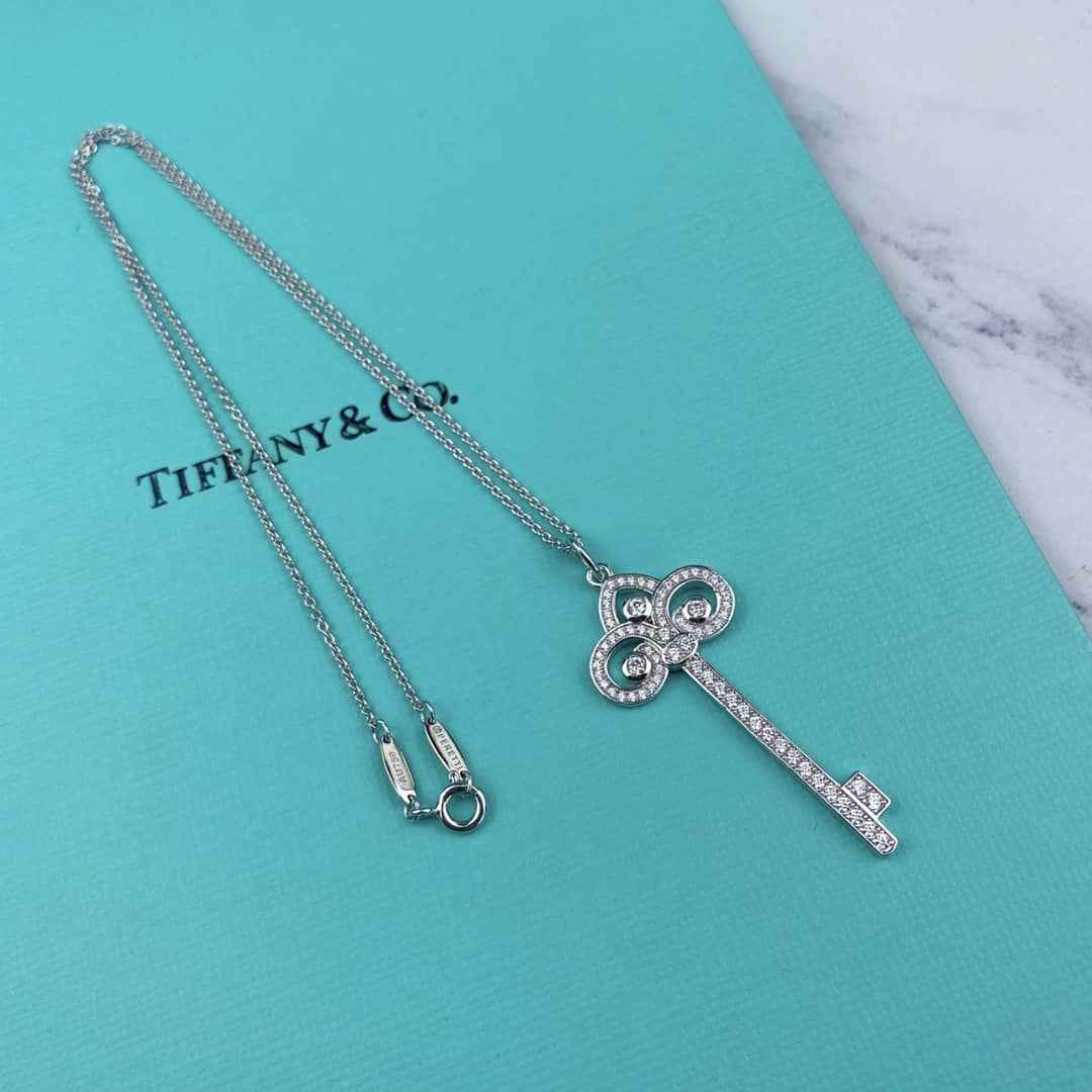 T*f*ny Necklace First Copy
