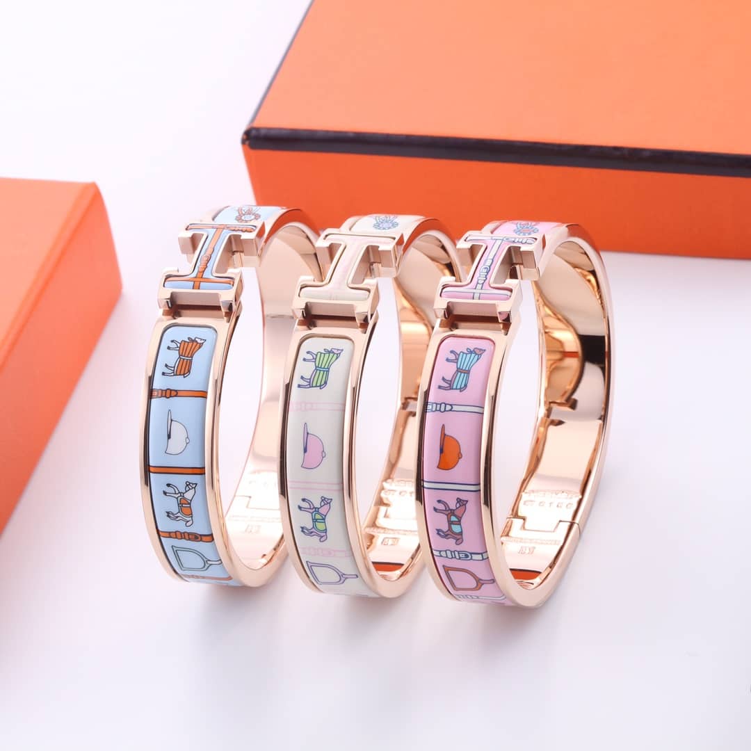 Fake H**me5 Logo Bracelet