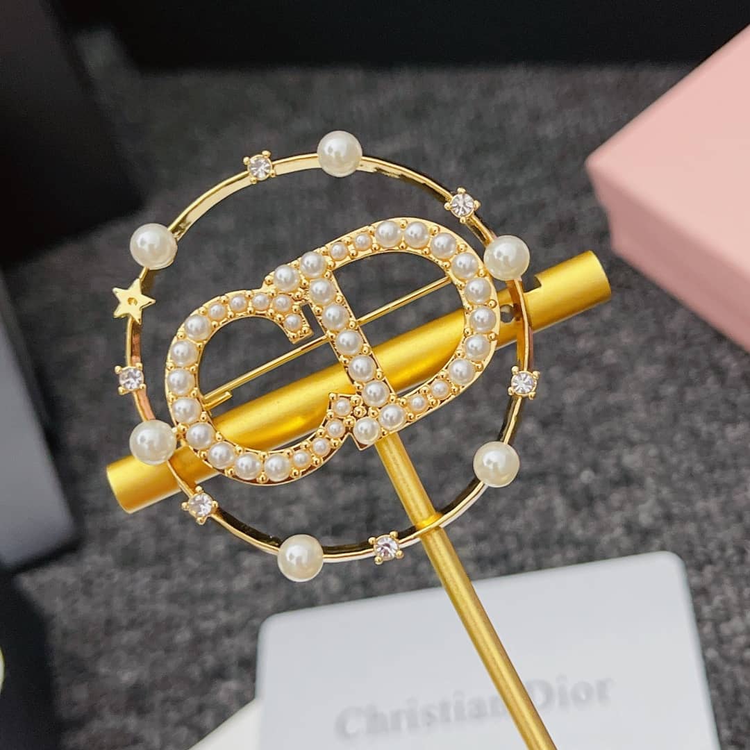 Wholesale Chr1st1an D10r AAA+ Brooch