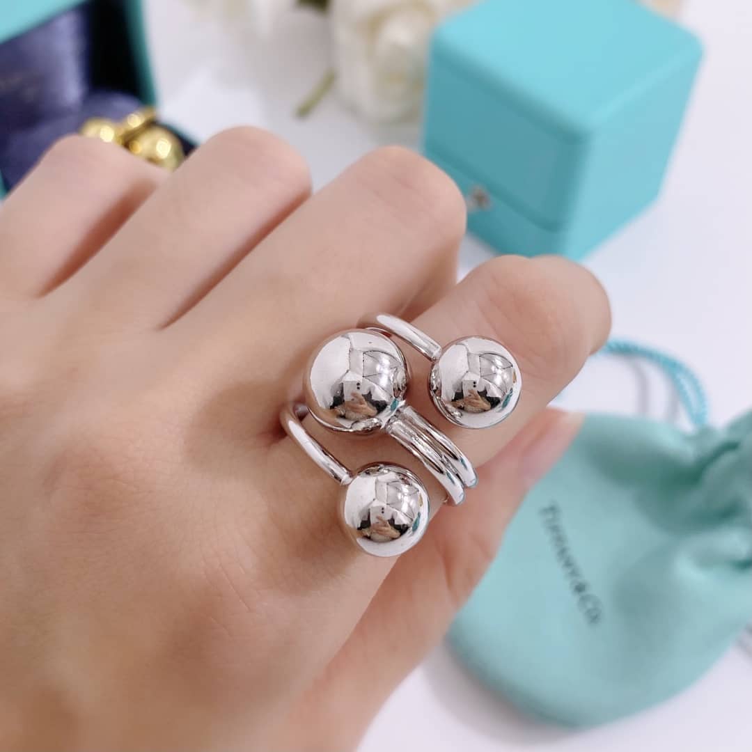 Knockoff T*f*ny Logo Ring