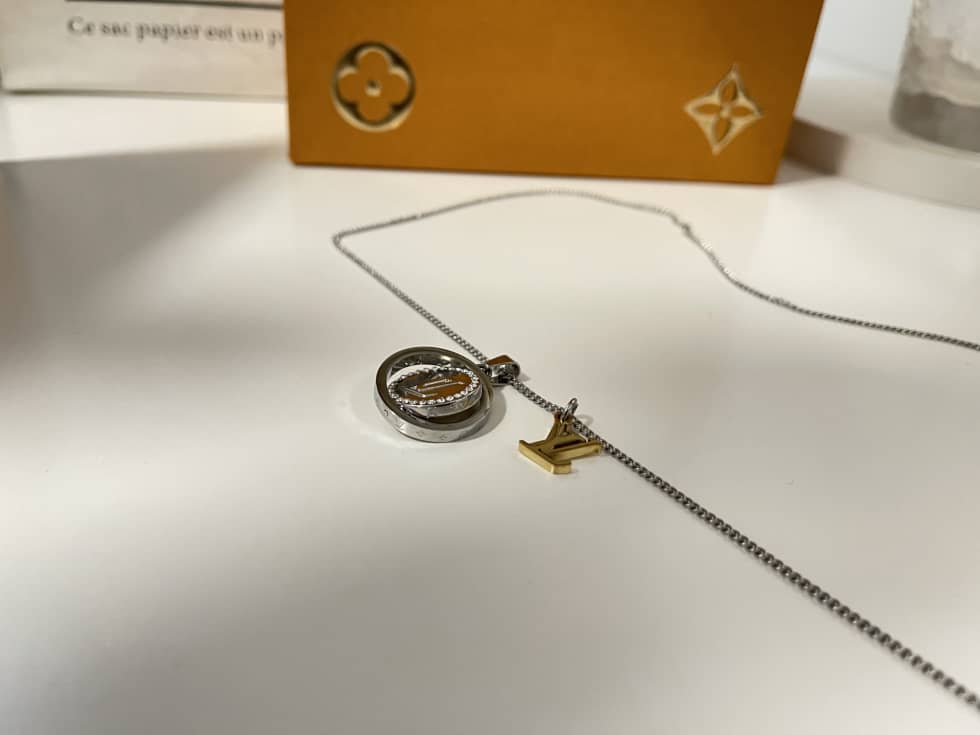 High Quality L0vis Vvtt0n Necklace