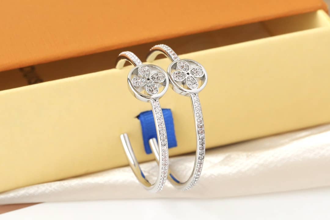 L0vis Vvtt0n Earring Copy