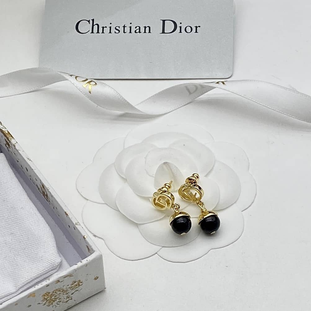 Wholesale Chr1st1an D10r AAA+ Earring