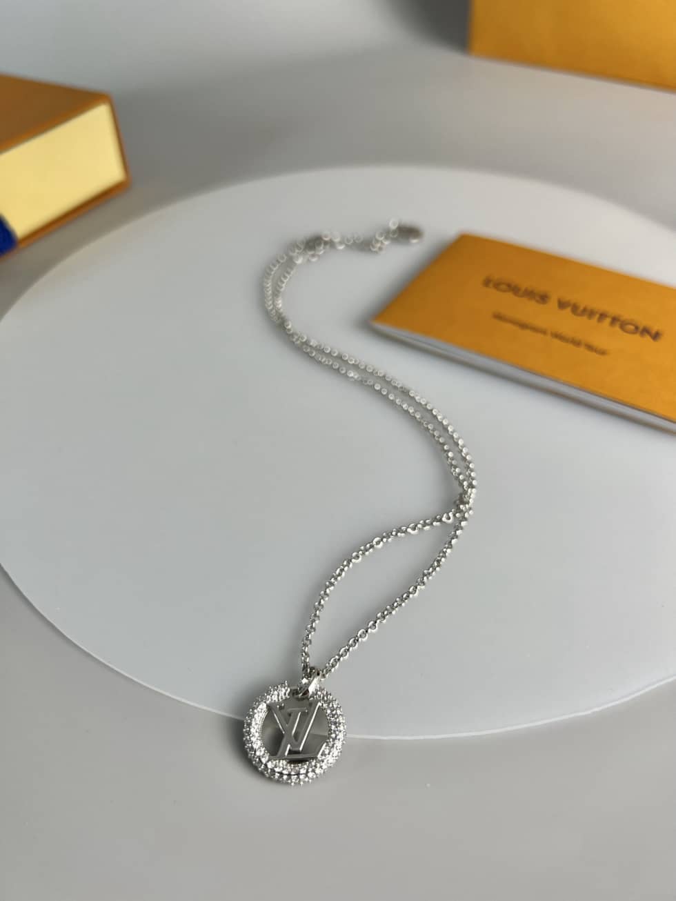 Designer L0vis Vvtt0n Classic Necklace