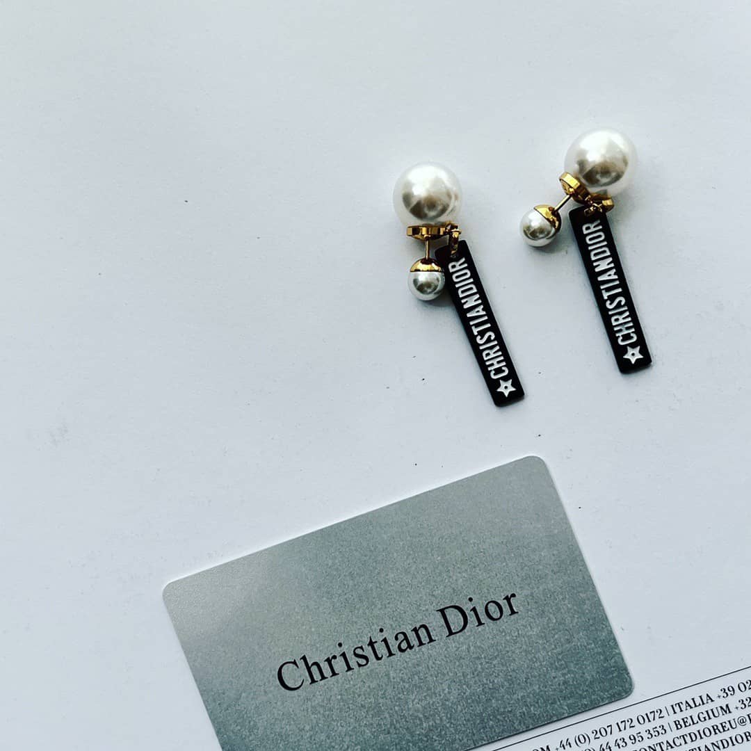 Wholesale Chr1st1an D10r AAA+ Earring