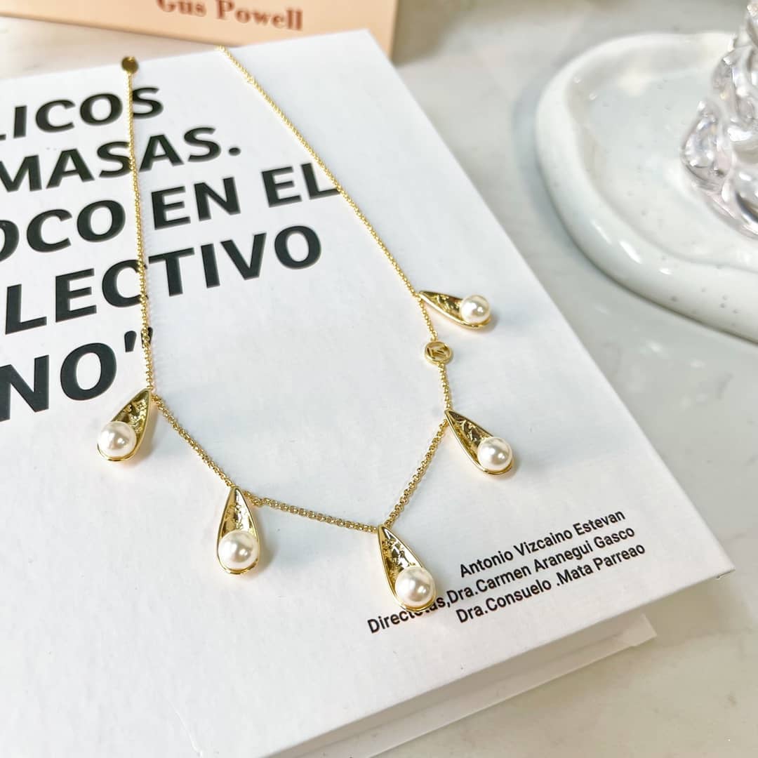 Luxury L0vis Vvtt0n Classic AAA+ Necklace
