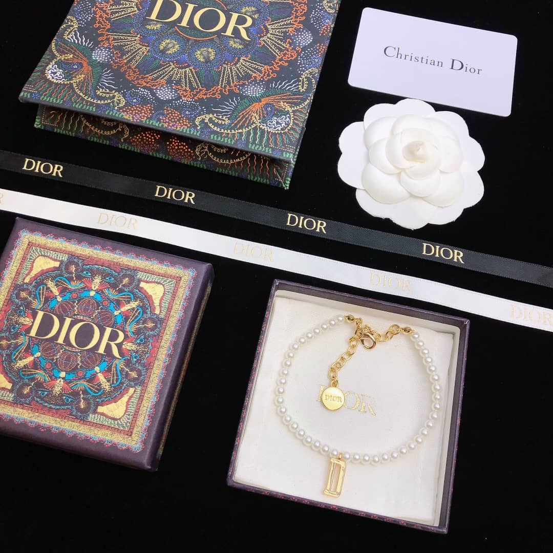 Best Chr1st1an D10r Classic Bracelet