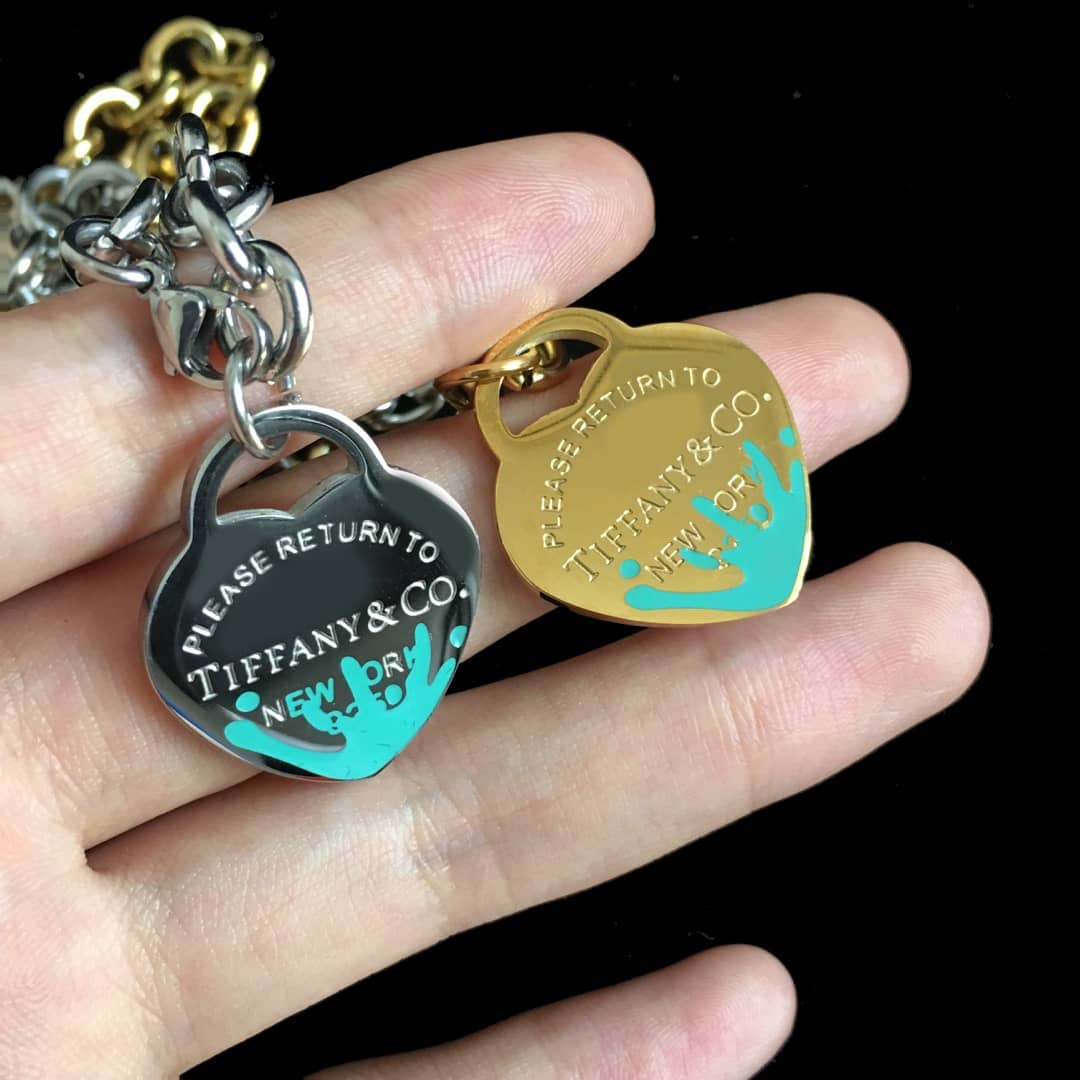 T*f*ny Necklace For Sale