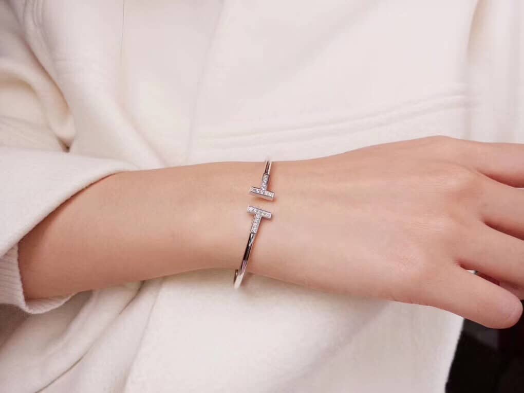 Knockoff T*f*ny Logo Bracelet