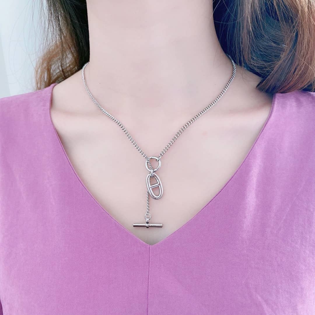 Fake H**me5 Logo Necklace