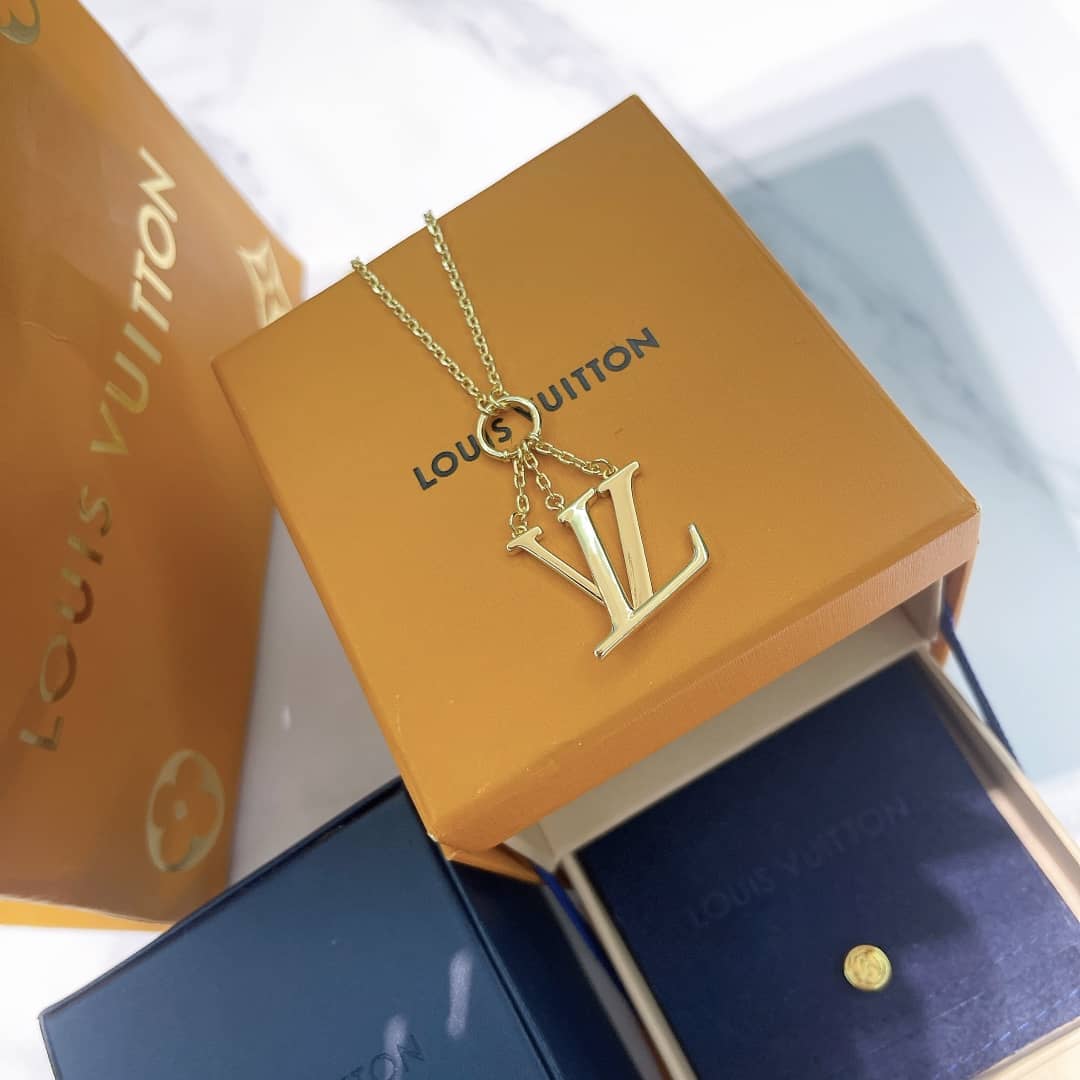 Knockoff L0vis Vvtt0n Logo Necklace