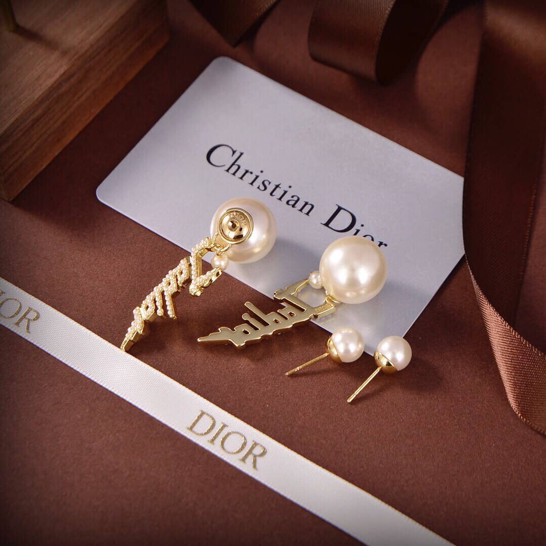 Top Quality Chr1st1an D10r Earring