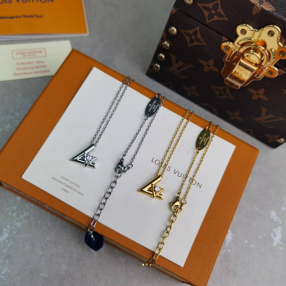 Wholesale L0vis Vvtt0n Logo Necklace