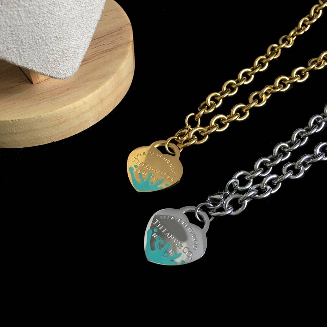 T*f*ny Necklace For Sale