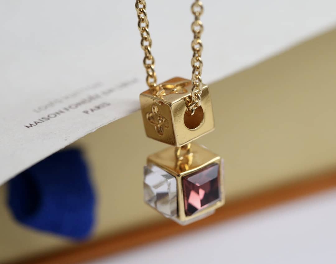 Best L0vis Vvtt0n Classic Necklace