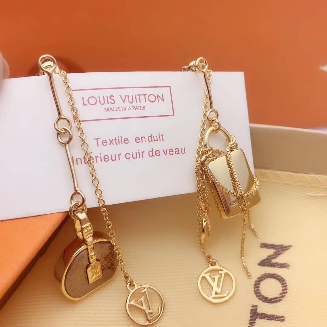 Knockoff L0vis Vvtt0n Logo Earring