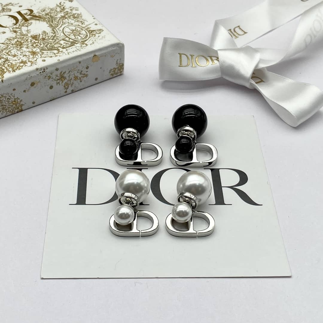 Replica Chr1st1an D10r Earring