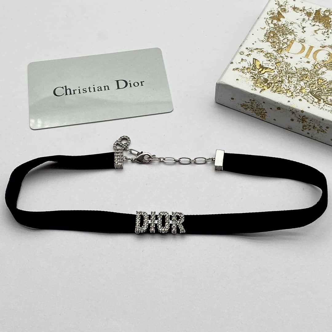 7 Star Chr1st1an D10r Necklace