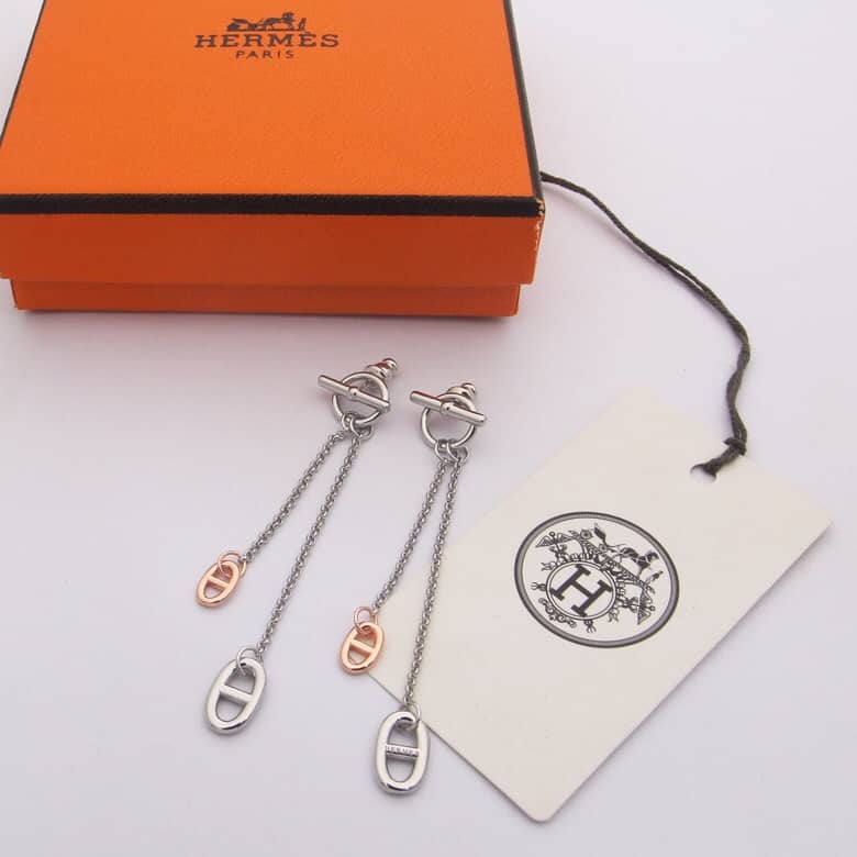 Fake L0vis Vvtt0n Logo Earring