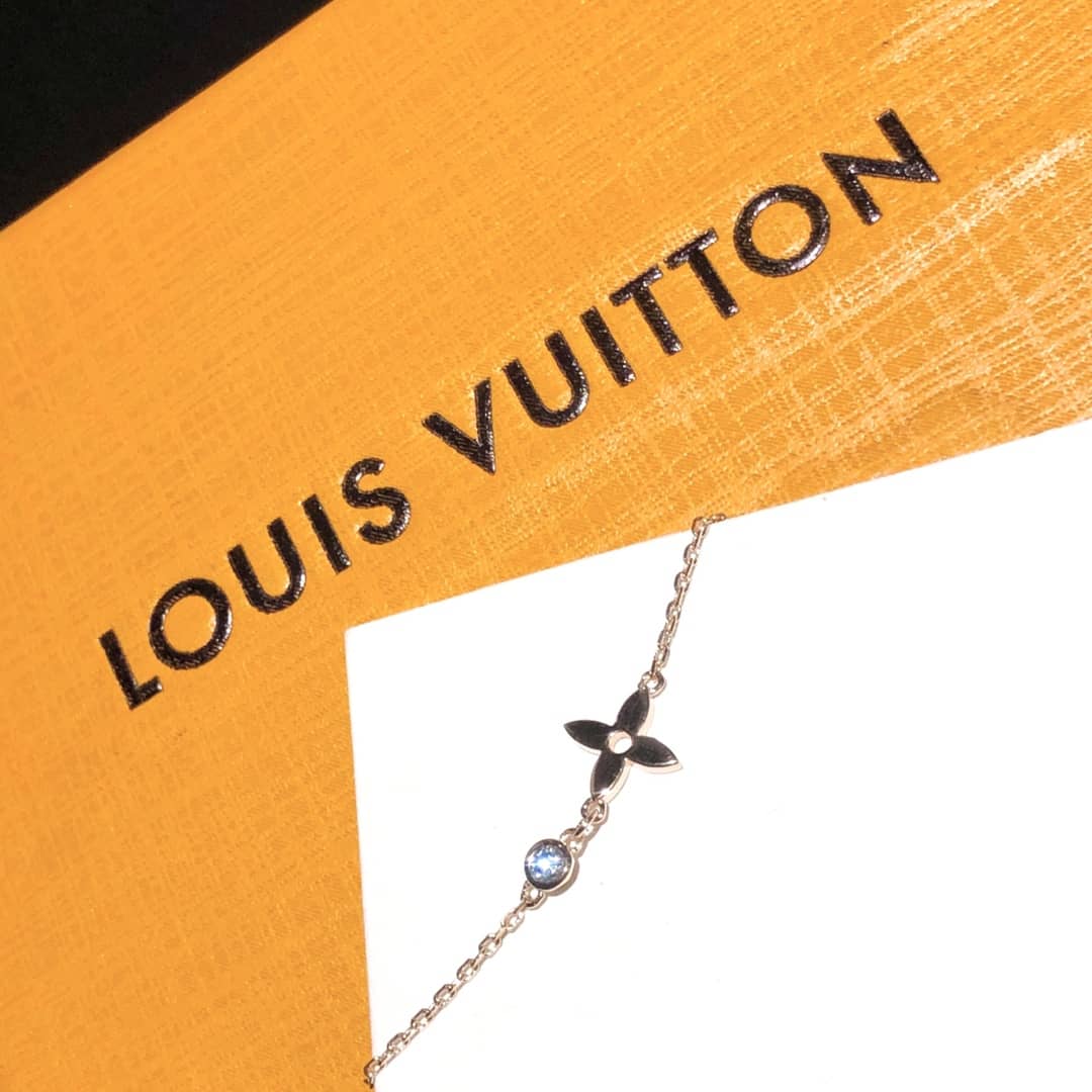 Top Quality L0vis Vvtt0n Necklace