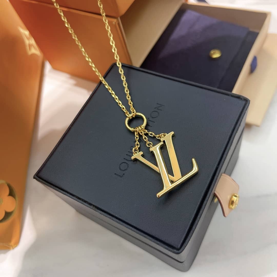 Knockoff L0vis Vvtt0n Logo Necklace