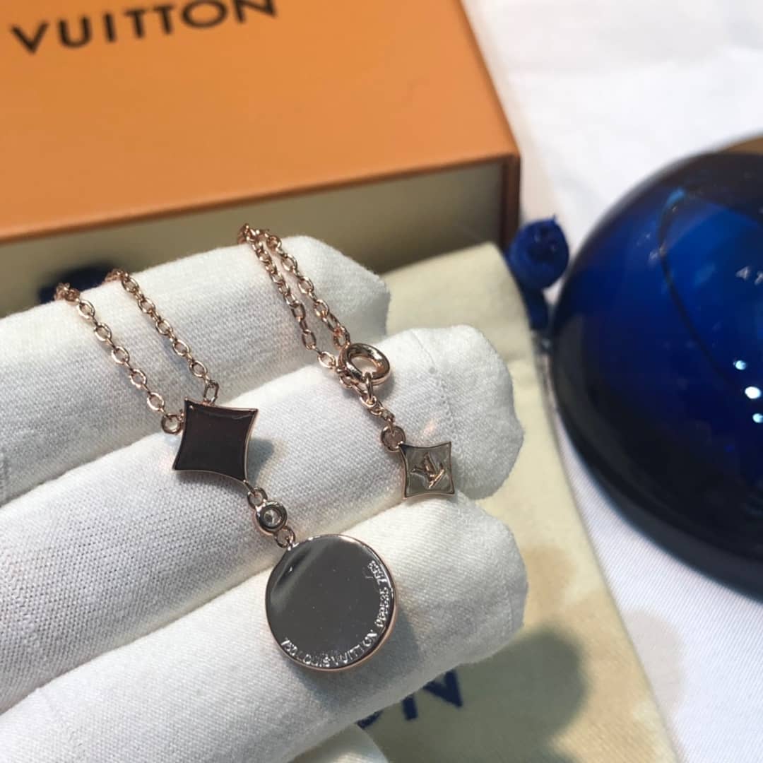 L0vis Vvtt0n Necklace First Copy