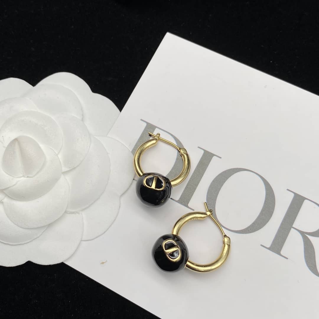 Wholesale Chr1st1an D10r AAA+ Earring