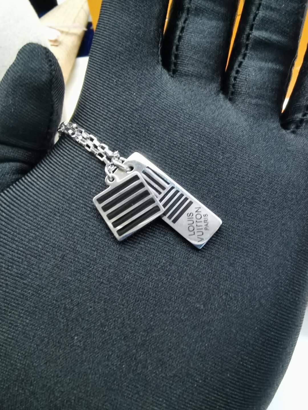 Luxury L0vis Vvtt0n Classic AAA+ Necklace